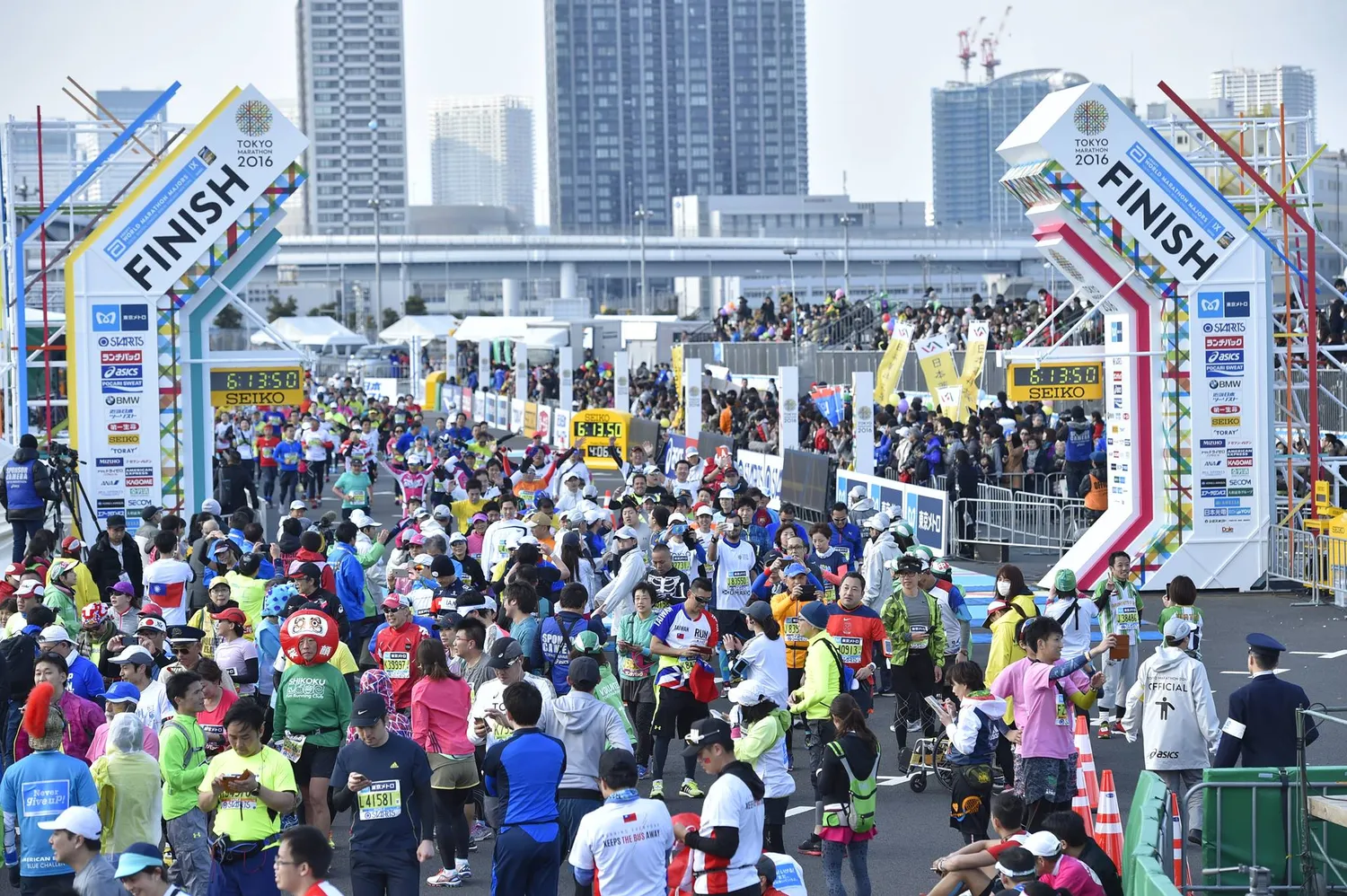 Tokyo Marathon 2017's banner